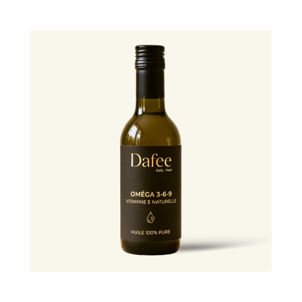 Bottle of Dafee Sacha Inchi oil with a label on a white background